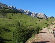 Senderisme al Pirineu Català (imatge; blogs.descobrir.cat)