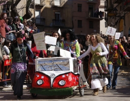 Baixada del Pajaritu a Tarragona Font: Colla Jove Tarragona