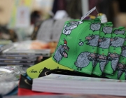 La gorra és el símbol de la festa solidària de l