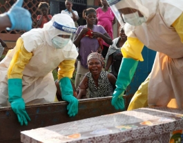 Dues de cada tres persones moren per ebola al Congo.  Font: cambio Michoacán.