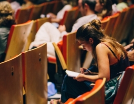 L'Escola d'Estiu del Voluntariat 2020 serà en línia. Font: Escola d'Estiu del Voluntariat