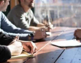 Els objectius del taller són conèixer el marc fiscal de les principals figures de l’economia social i entendre les peculiaritats fiscals. Font: Unsplash.