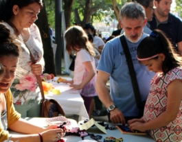 Aquest setembre se celebra la cinquena edició del Mes de l'Economia Social i Solidària. Font: alTERna't