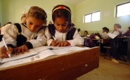 Nenes iraquianes a l'escola