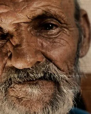 Imatge de la campanya #PersonasdeCartón de la Fundació RAIS