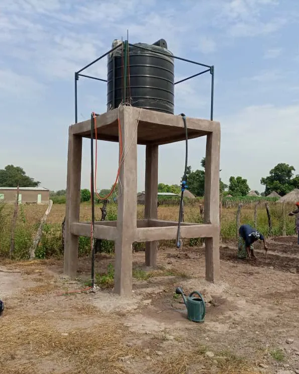 El primer projecte de l'entitat va ser fer un pou d'aigua potable.