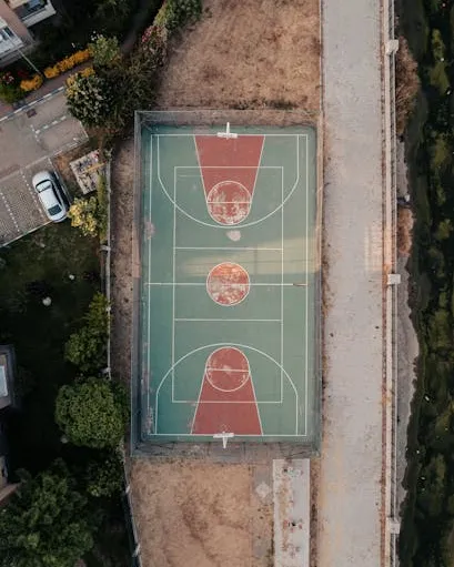 Vista superior d'una pista esportiva