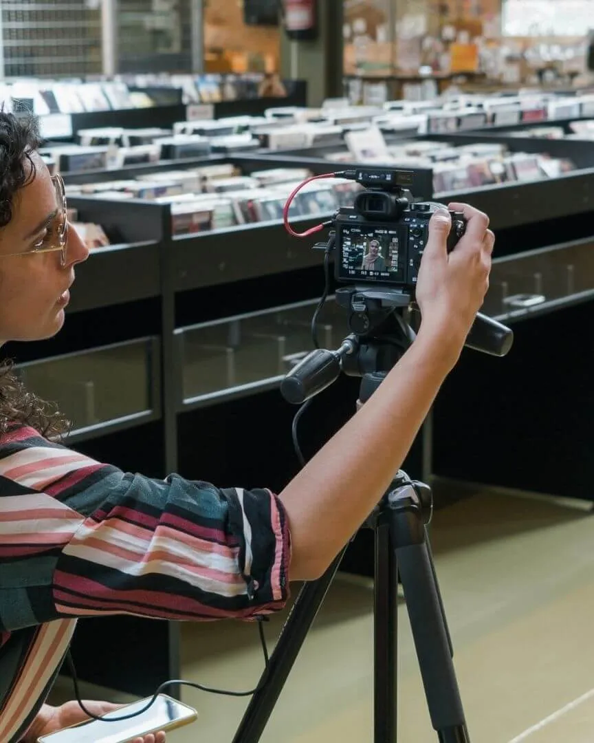 La cooperativa aposta per projectes audiovisuals que visibilitzen resistències i històries comunitàries.