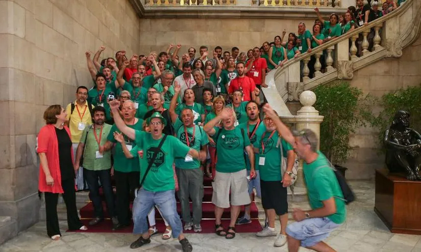 Fa deu anys que el Parlament va aprovar la Llei 24/2015, contra els desnonaments i talls de subministrament.