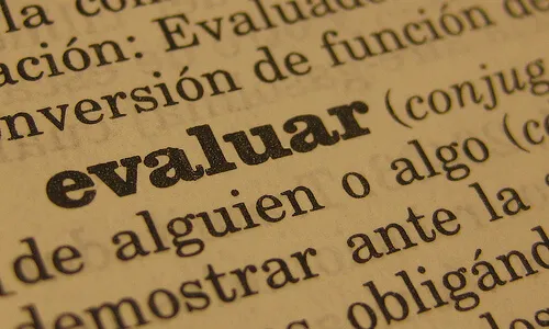 Fotografia de la paraula "evaluar". Galeria de acastrillejo del Flickr.