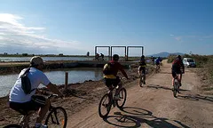 Ebre en bicicleta. Font: Yishac - Isaac Alvarez i Brugada (Flickr)