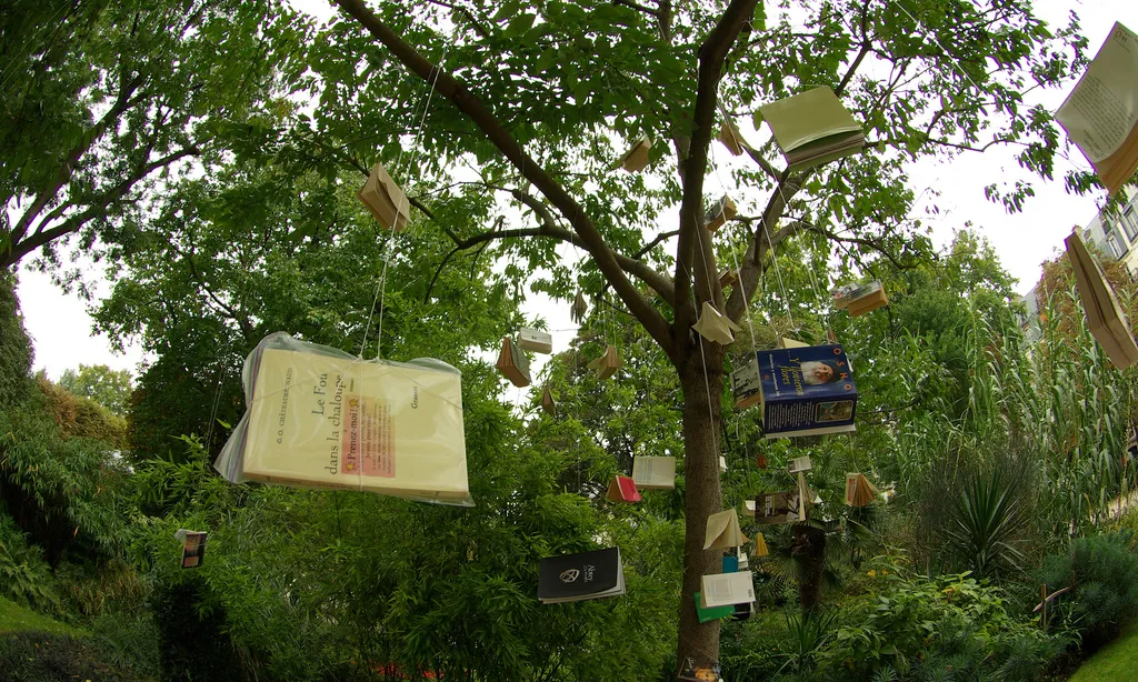 Un arbre de llibres (foto: gadi (flickr)