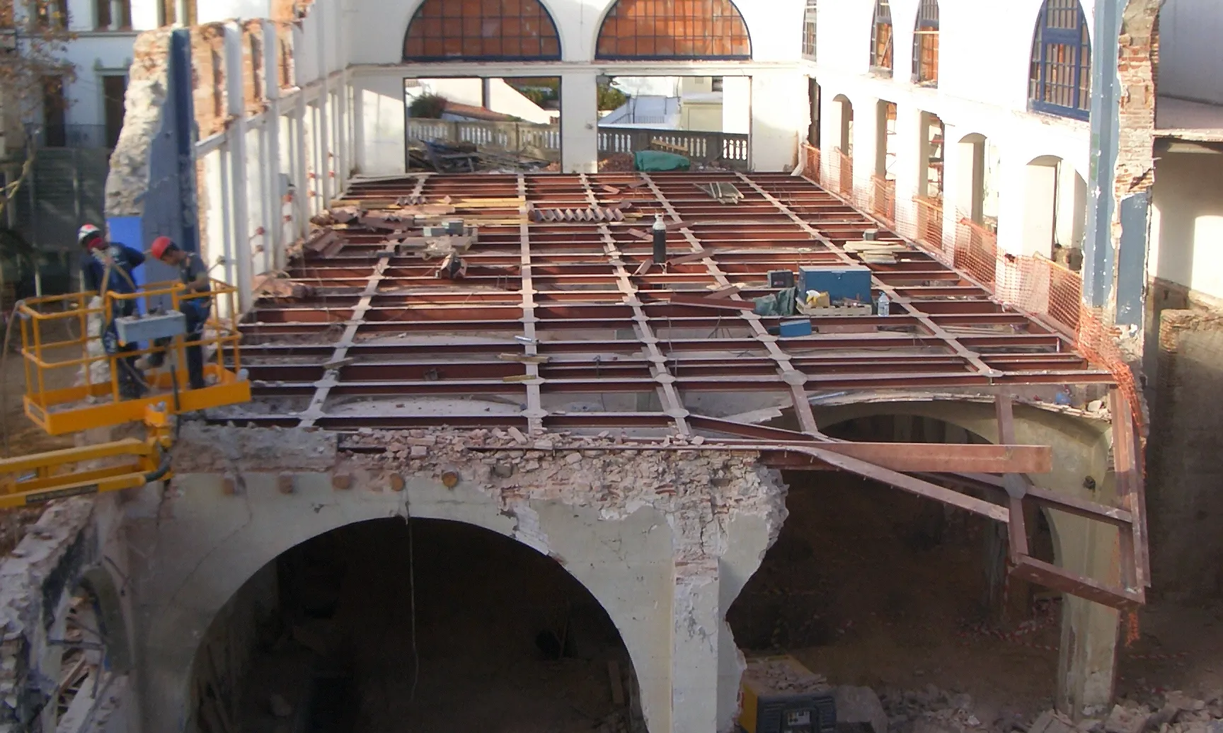 Imatge de l'Odèon quan es van aturar les obres