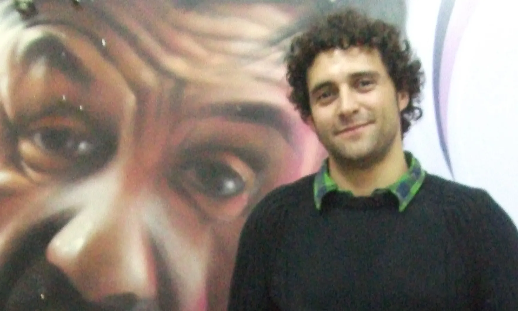 L'Aleix al local de Ravalnet i l'Associació per a Joves Teb