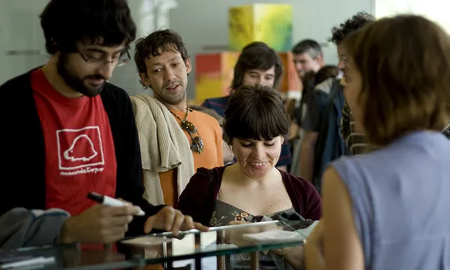 Educació no formal. Imatge amb llicència CC BY-NC-SA 2.0 de Julio AlbarrA¡n
