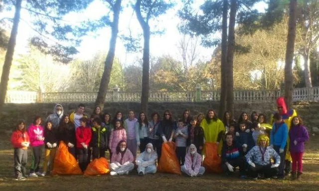 A Fraga, l'AEiG Pintor Viladrich va recollir 53 quilos de brossa.