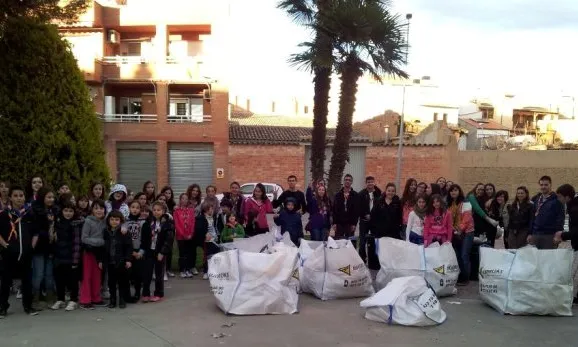 A Palau d'Anglesola, l'AEiG Lo Merlet va recollir 172 quilos de brossa.