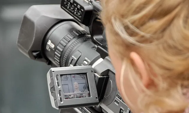 Realitzar un vídeo currículum motiva molt els joves