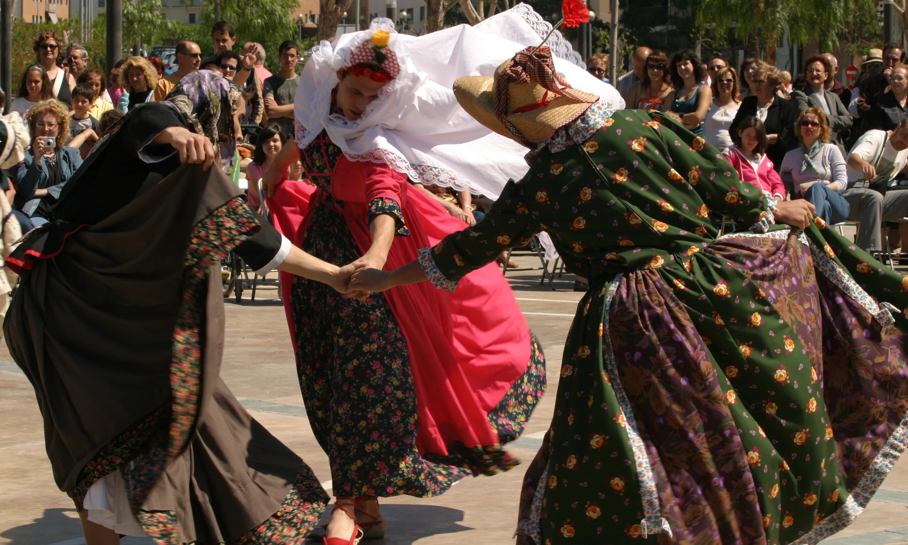 Activitats de dansa popular dels ateneus