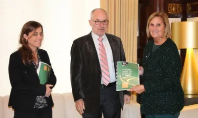 Presentació de l'Informe sobre els Drets dels Infants. Font: Parlament.
