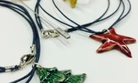 Bijuteria artesanal que es pot trobar a la col·lecció