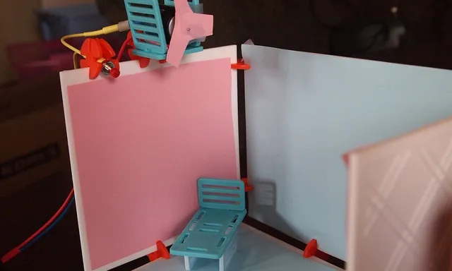 Roominate, una joguina per acostar l'enginyeria a nenes qui els agrada construir 