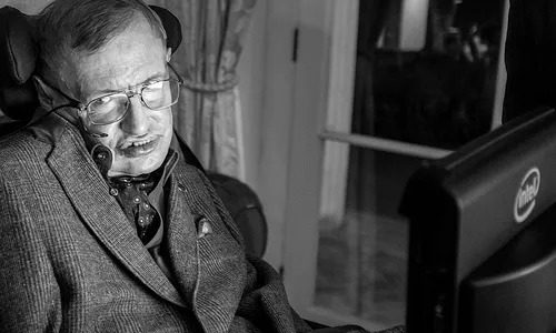Stephen Hawking i el seu sistema de desenvolupament. Fotografia de Chris Boland