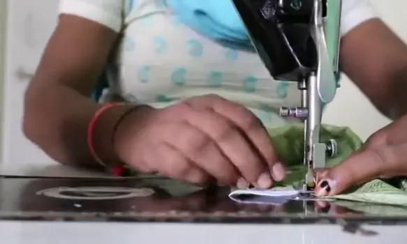 Fotograma del vídeo de Stop the Traffik sobre els "fashion victims"