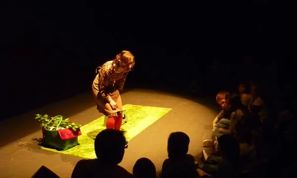 Sessió contes durant el Festival Munt de Mots - Font: Assoc. Munt de Paraules