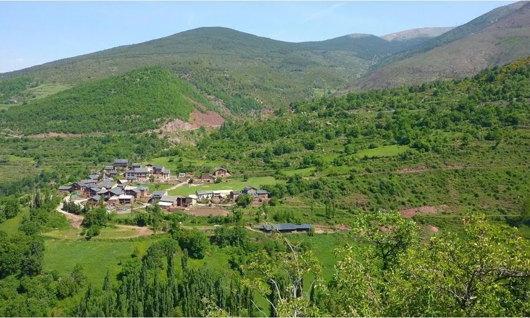 El Refugi s'ubica al poble de Llagunes, al Pallars Sobirà