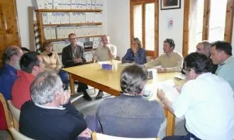 Les entitats ambientals en una reunió per la defensa de l'Obaga de Carboners, al 2008 (imatge:amicsdelsarbres)