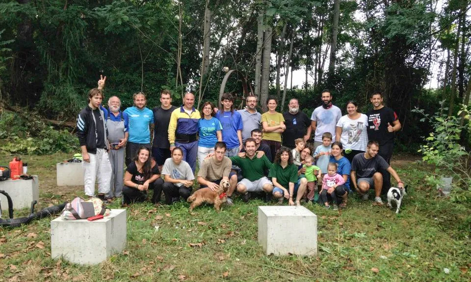 Voluntaris i voluntàries de l'entitat, que celebrarà 25 anys el 2016 (imatge:labanquetadejuneda.cat)