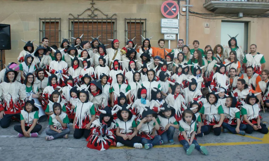 Foto de grup dels diables de Castellterçol