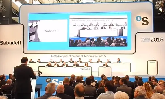 Junta d'accionistes del Banc Sabadell (Font: Veus contra la Banca Armada)