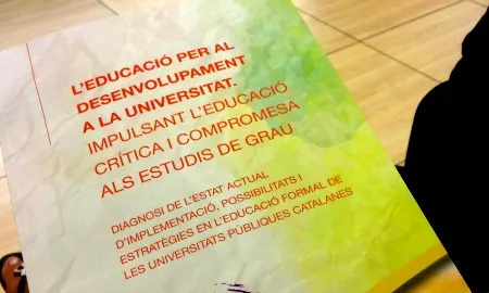 Informe "L'Educació per al Desenvolupament a la Universitat. Impulsant l'educació crítica i compromesa als estudis de grau" (Font: FAS)