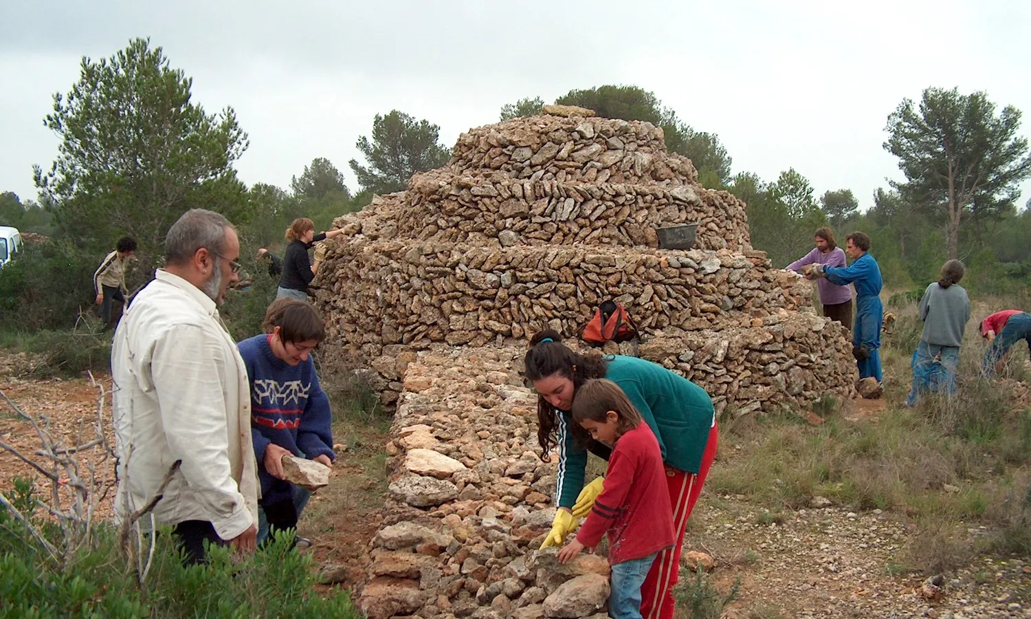 Restauració d'una barraca a Montroig del Camp (imatge: pedrasecamont-roig.com)