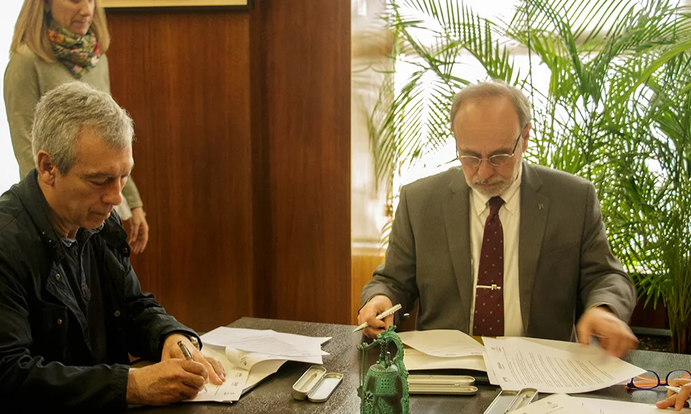 A l'esquerra, Miquel Pajares, President de la CCA. A la dreta, Ferran Sancho, Rector de la UAB. (Font: FAS)