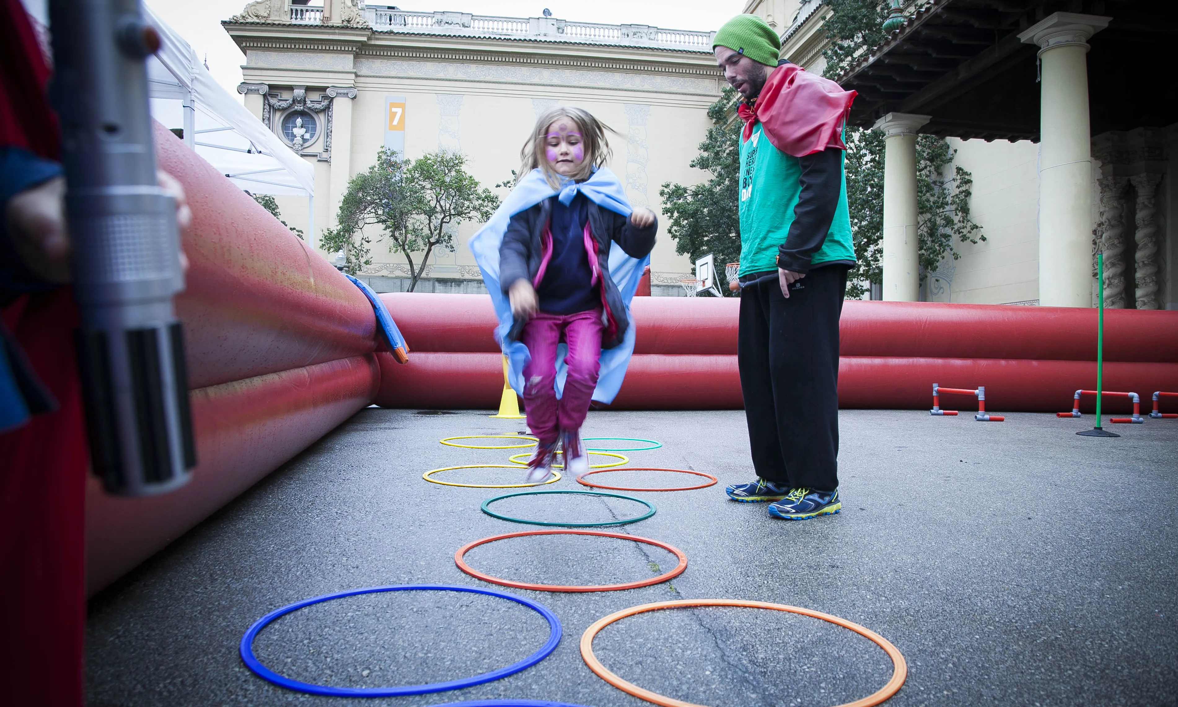 Equilibri i enginy a la pista americana de l'associació "in via"