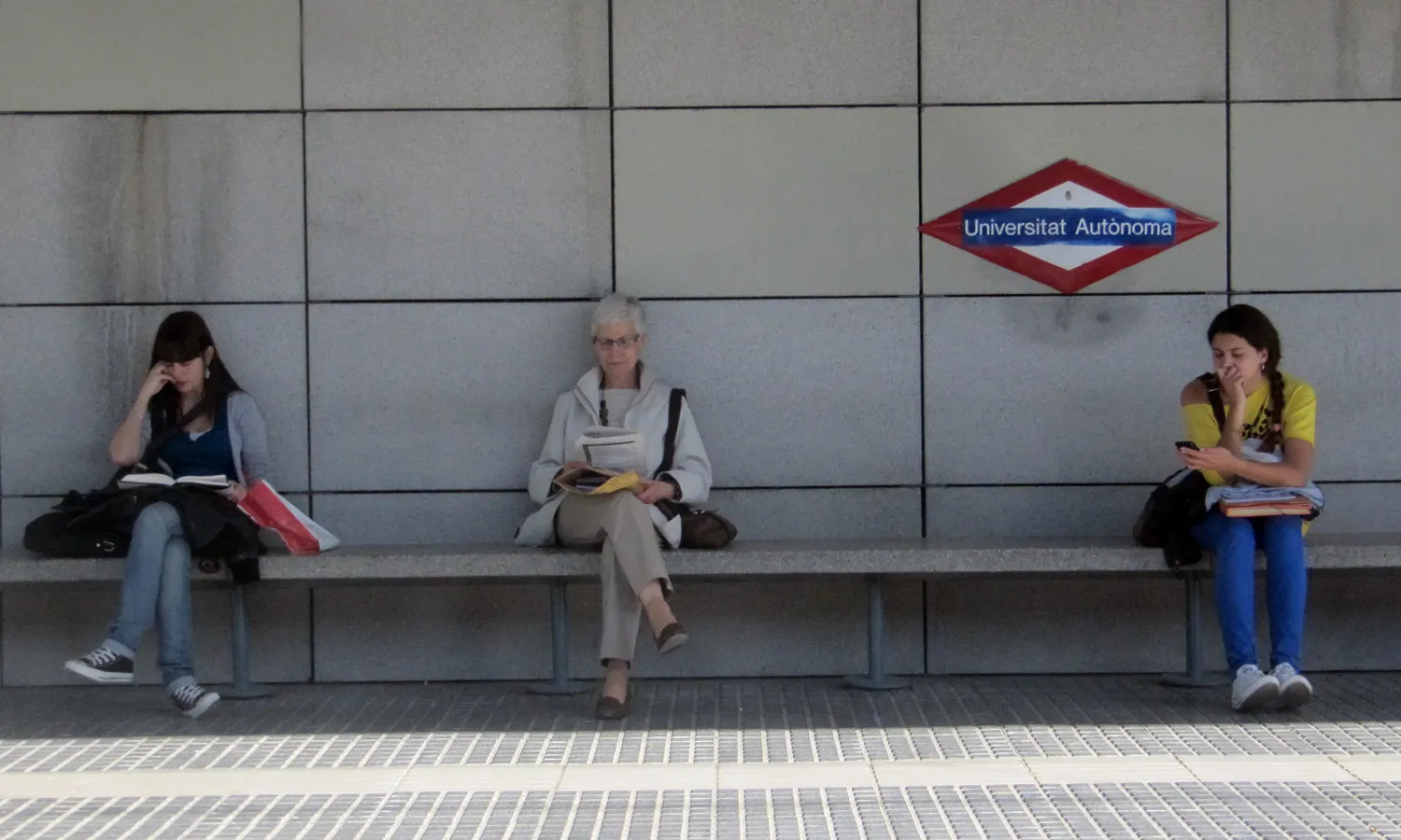 Estació de ferrocarril a la UAB. La promoció de la mobilitat i de l'accés al campus en transport col·lectiu és també un dels eixos principals de treball de l'OMA