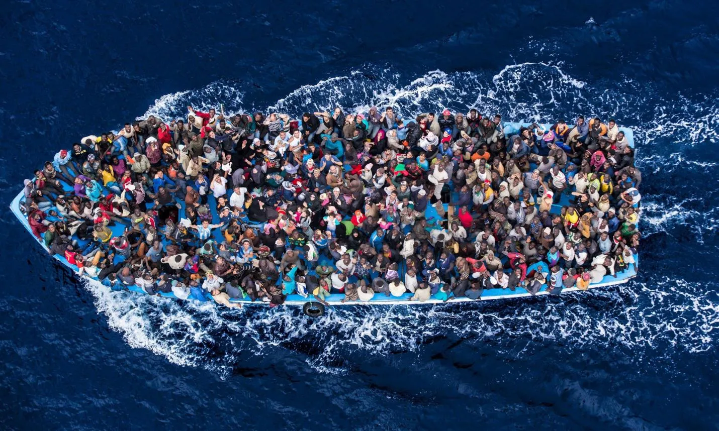Refugiats navegant. Font: Los replicantes