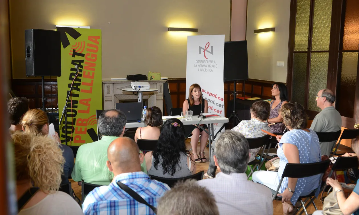 Voluntariat per la Llengua a l'Ateneu Municipal de Rubí (Foto: localpress)