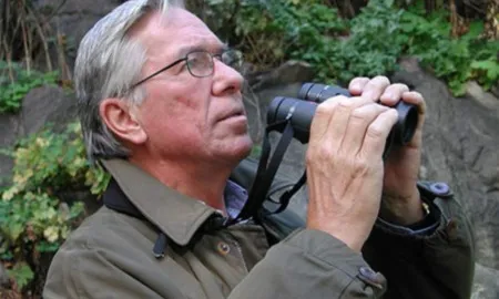 Enguany participen al festival una trentena d'especialistes de prestigi internacional, com Lars Svensson (imatge: ornitologia.org) 