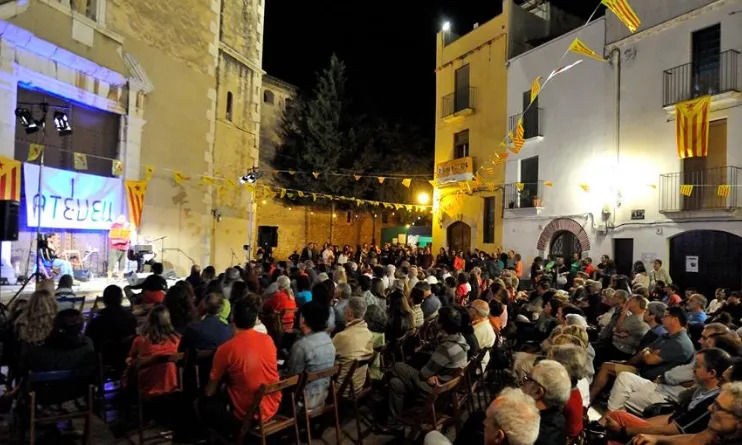 La plaça de l'Assumpció és el cor de La Geltrú (font: Ateveu).