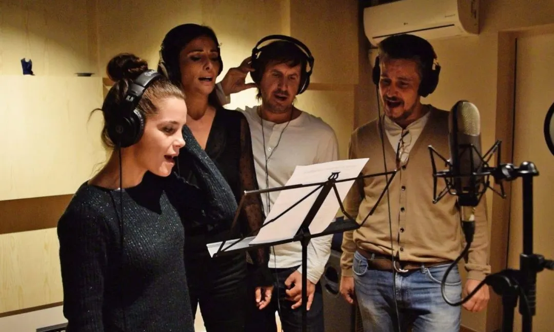 La cançó "No és tan bonic com sembla" gravada per cantants, actors i actrius (imatge: zooxxi)