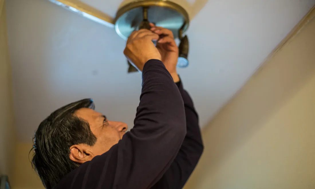 Un 63,5% de la població dedica més de 10% dels ingressos familiars al pagament de les factures energètiques (Font: Fundació ABD)