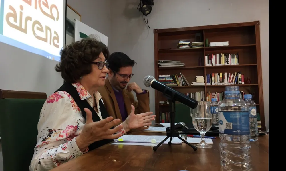 L'escriptora Antonina Rodrigo ha fet la ponència inaugural del Fórum parlant de Xirgu, Lorca i els ateneus (font: FAC).