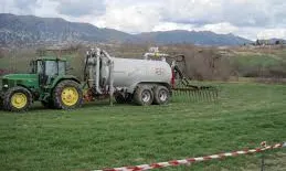 L'informe ha evidenciat la manca de control en els abocaments de purins (imatge: wikipedia.org)