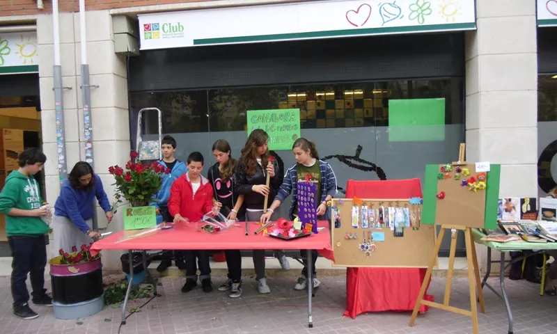 Paradeta de Sant Jordi a la porta del Club