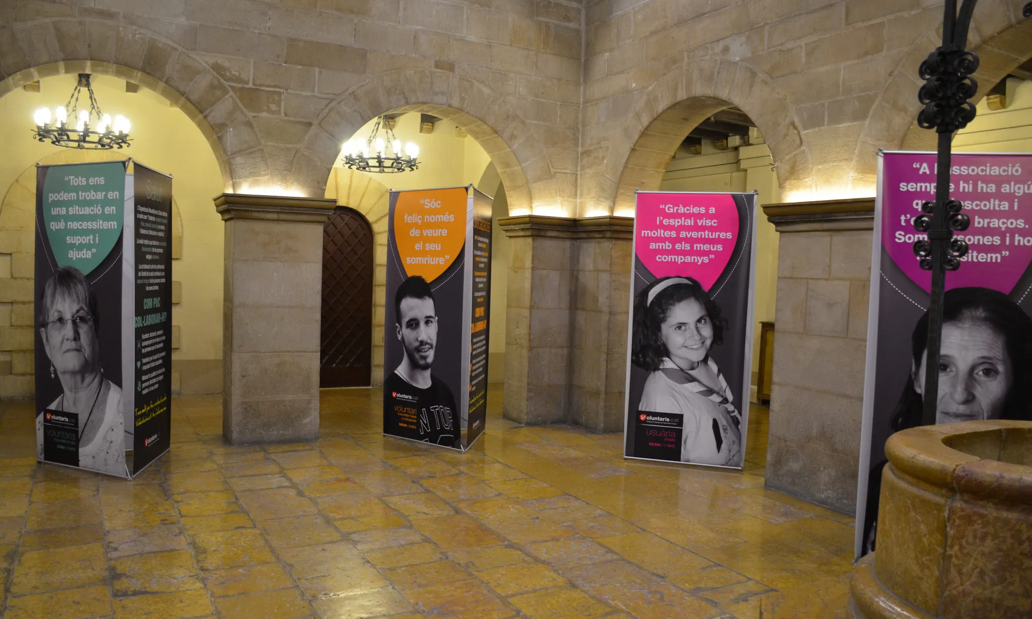 Les exposicions itinerants són una bona eina per apropar imatges d’allò que som i fem, de l’equip de voluntariat, a les possibles persones interessades.