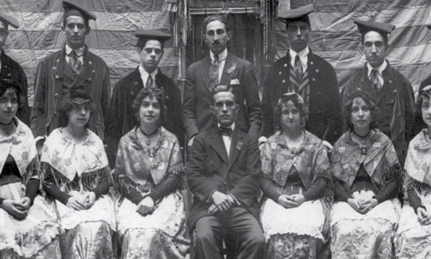 Exposició “De pagès a típic”, de l'Esbart Català de Dansaires.